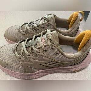 Hoka Tan Anacapa Breeze Aero Low Breathable Trail Running Shoe, women 11